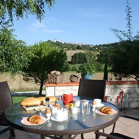 La Perle Du Lot Bed & Breakfast 3*